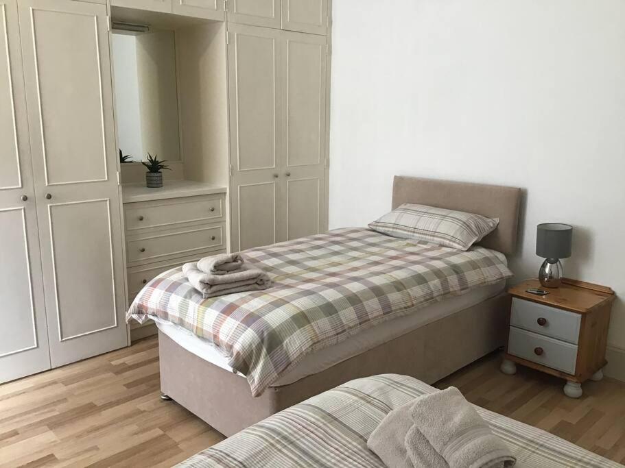 Spacious 2 Bedroom Flat In Heart Of Ballater Extérieur photo