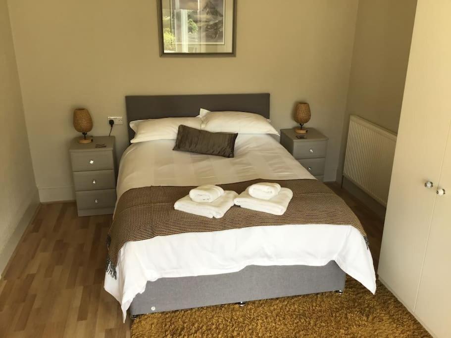 Spacious 2 Bedroom Flat In Heart Of Ballater Extérieur photo